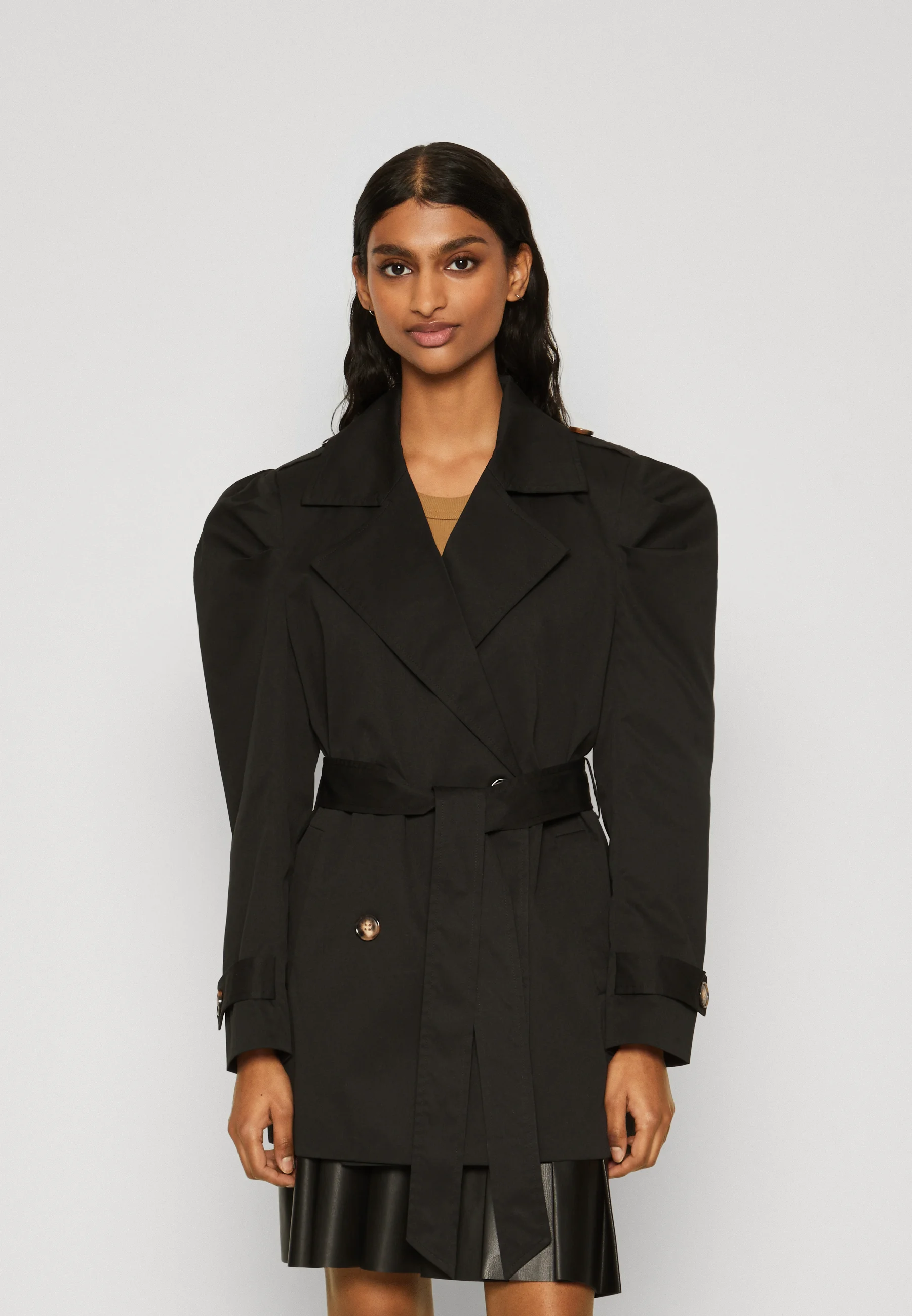 ONLY Petite ONLORCHID MANGA ABULLONADA - Gabardina