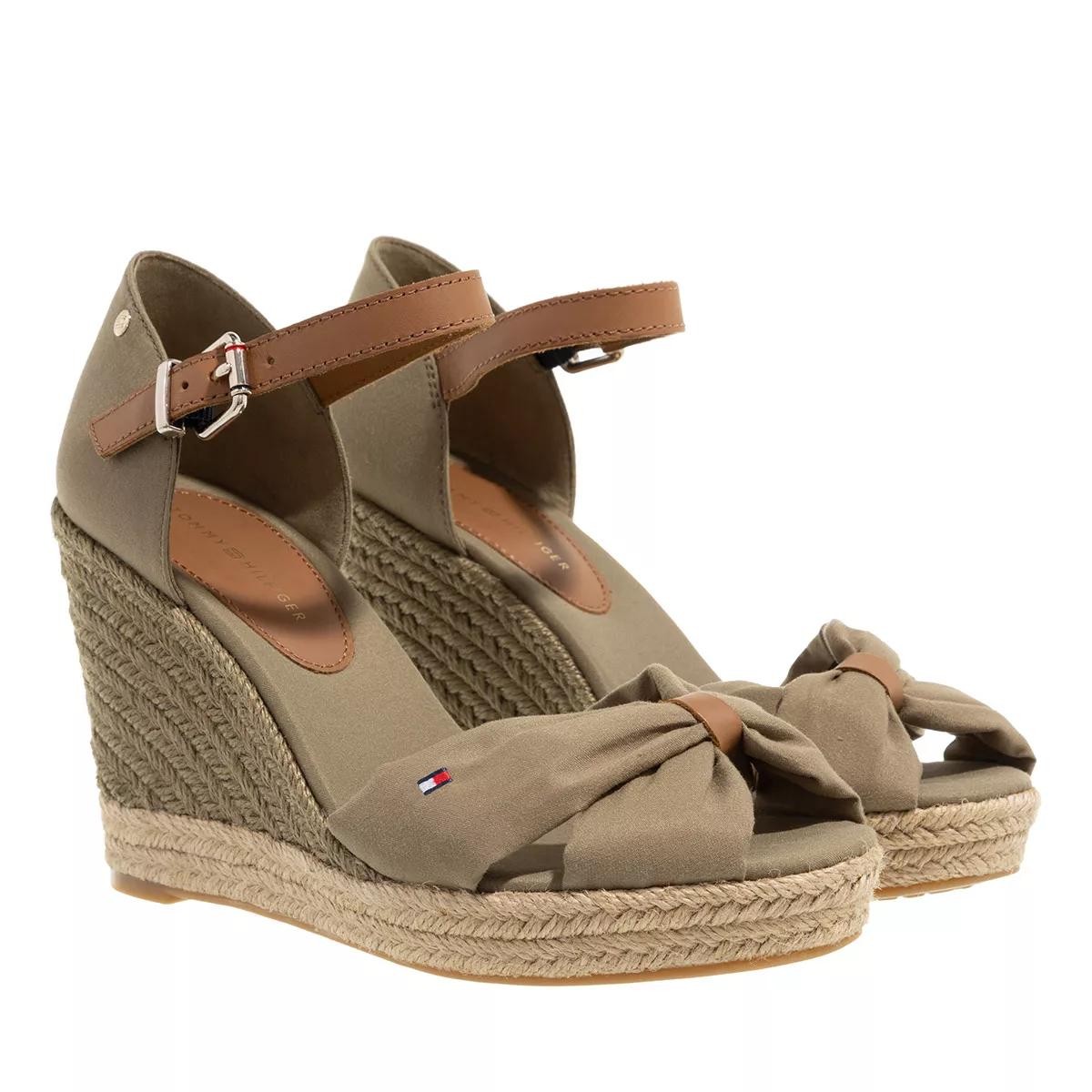TOMMY HILFIGER Plateau Sandalen braun Sandale