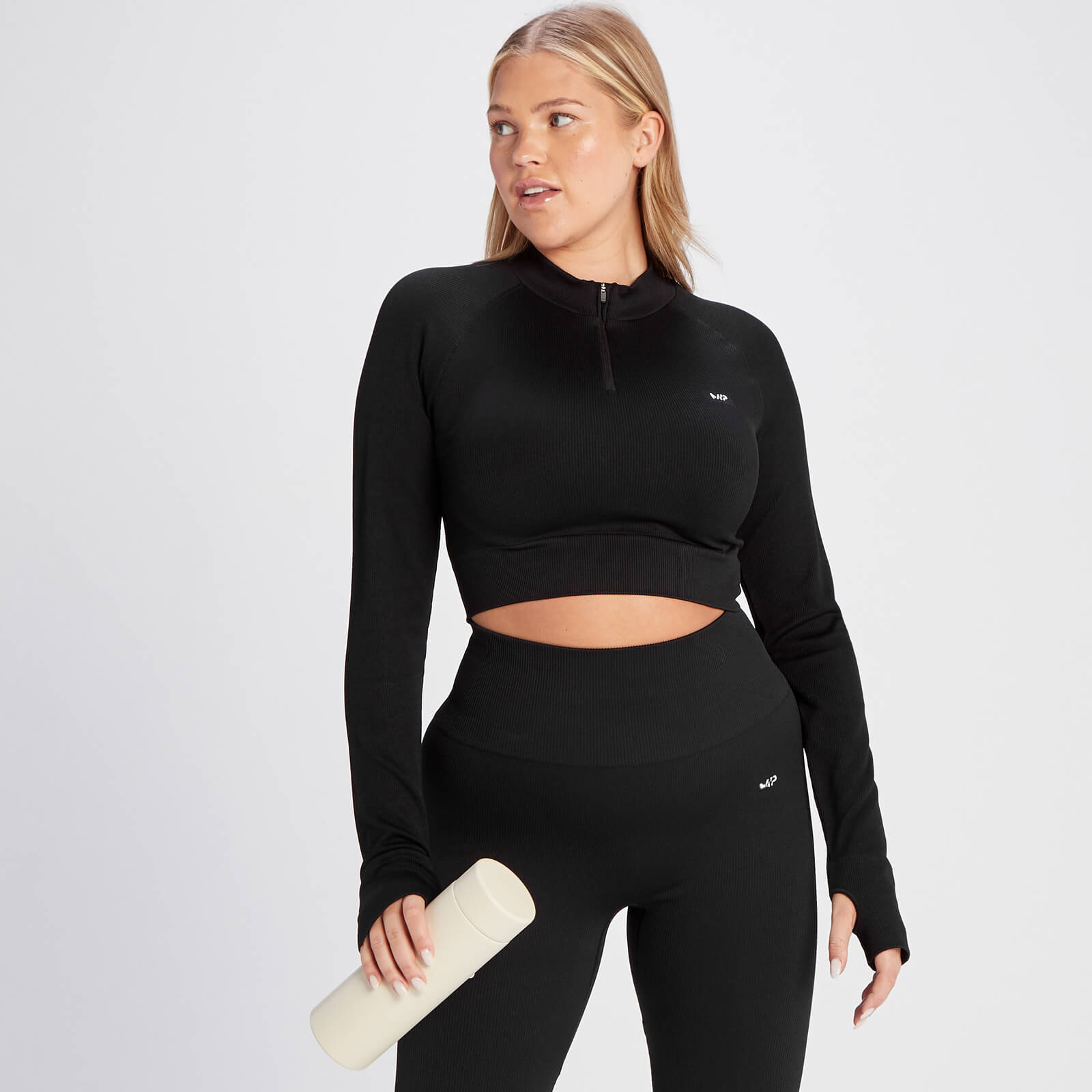 Crop top côtelé sans coutures à fermeture éclair ¼ MP Tempo pour femmes – Noir