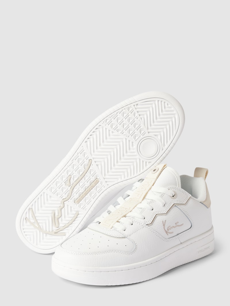 Sneaker mit Label-Stitching in beige