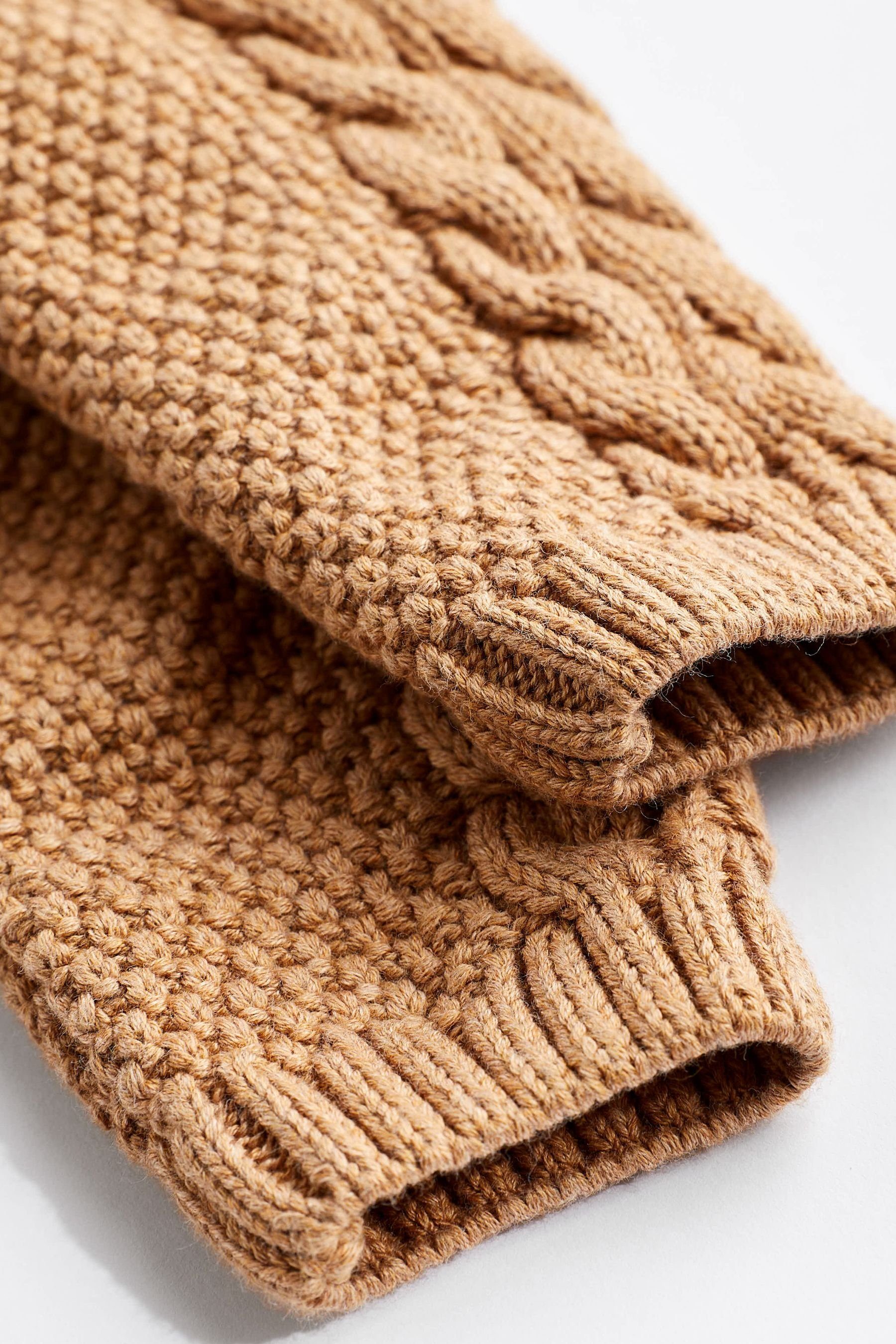 Next Strickjacke Baby-Strickjacke mit Zopfmuster (1-tlg)