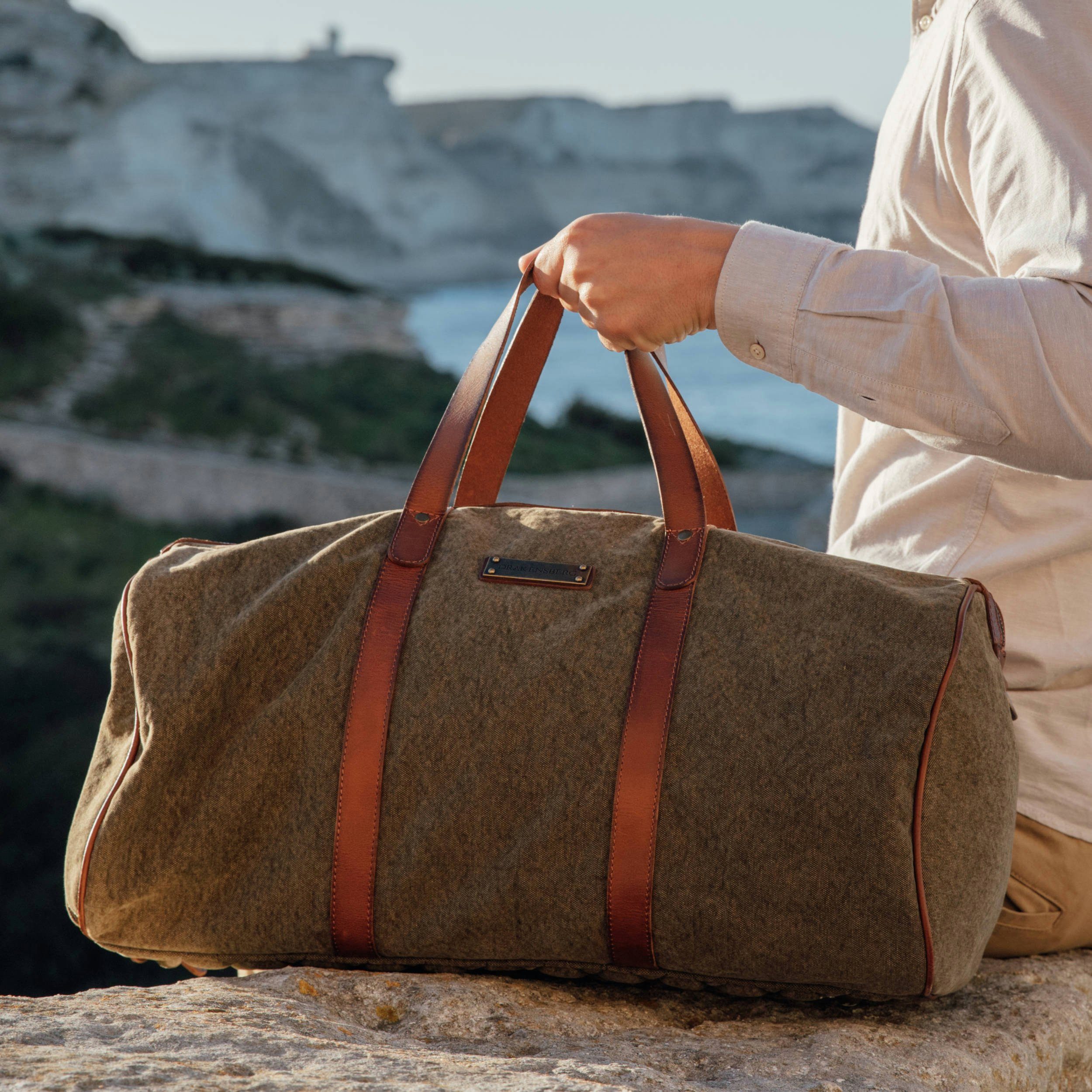 DRAKENSBERG Reisetasche Weekender Toby Oliv-Grün, Sporttasche mit Schuhfach für Damen und Herren, Canvas und Büffelleder
