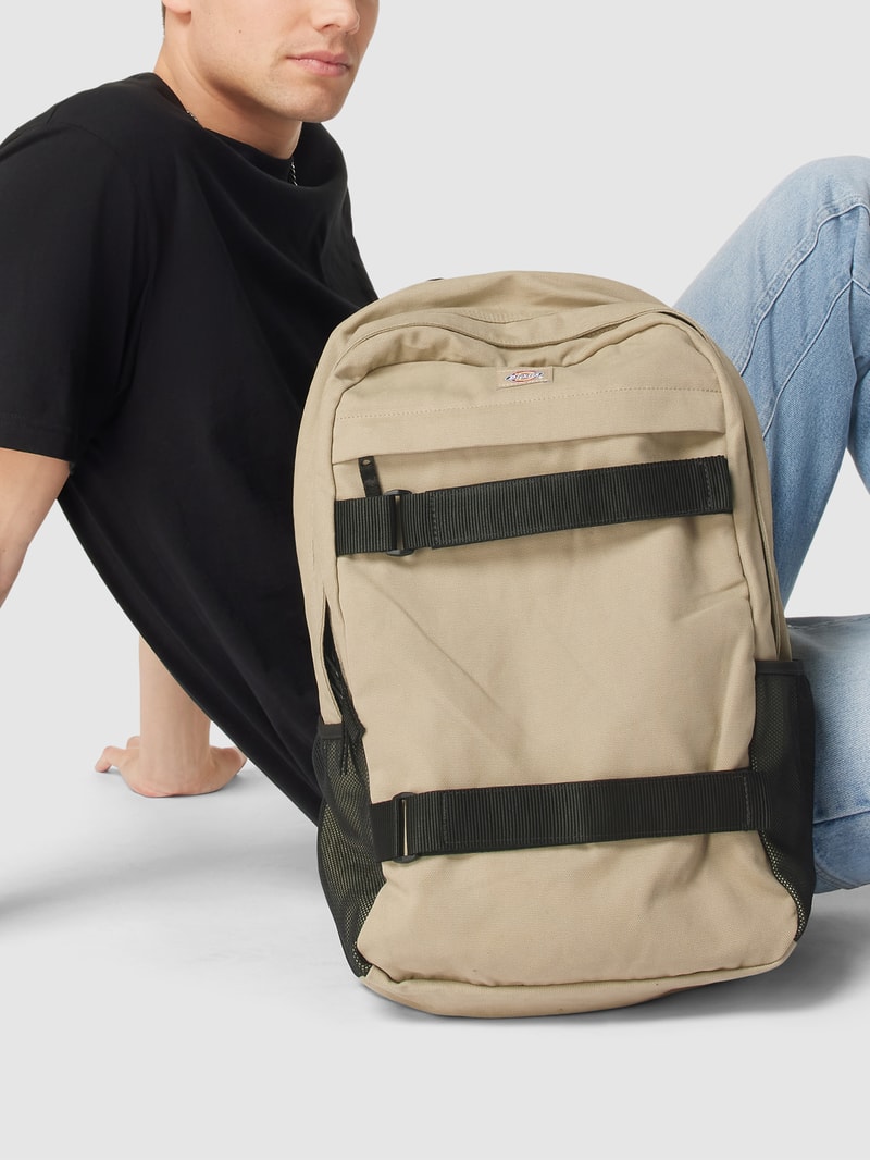 Rucksack mit Label-Patch Modell 'DUCK' in sand