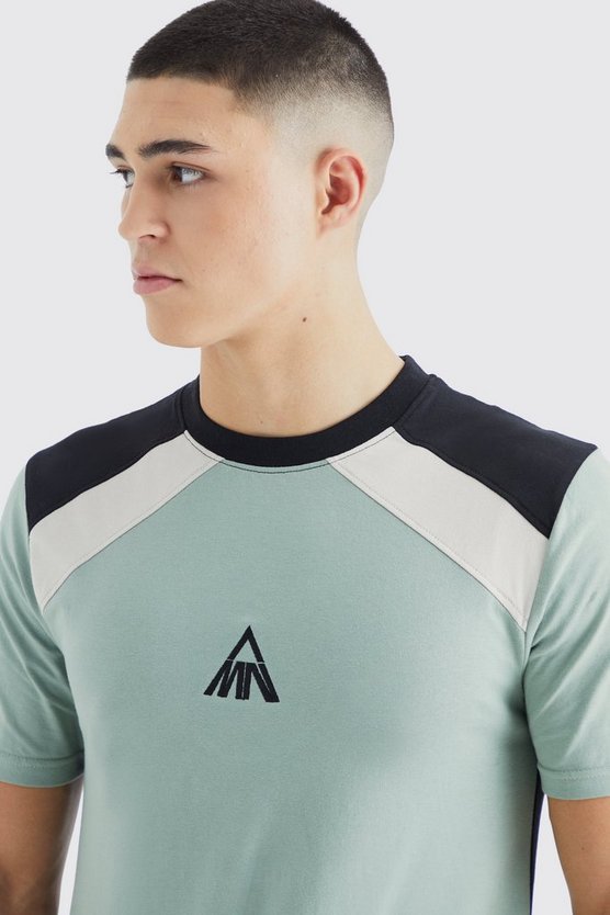 Man Muscle-Fit Colorblock T-Shirt
