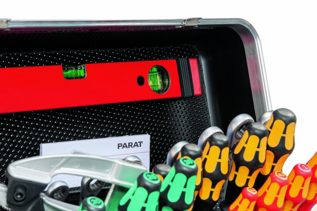 Valiză Parat 789.570.171 ROLL Neo 470x210x360 CP7 cu lacăt TSA