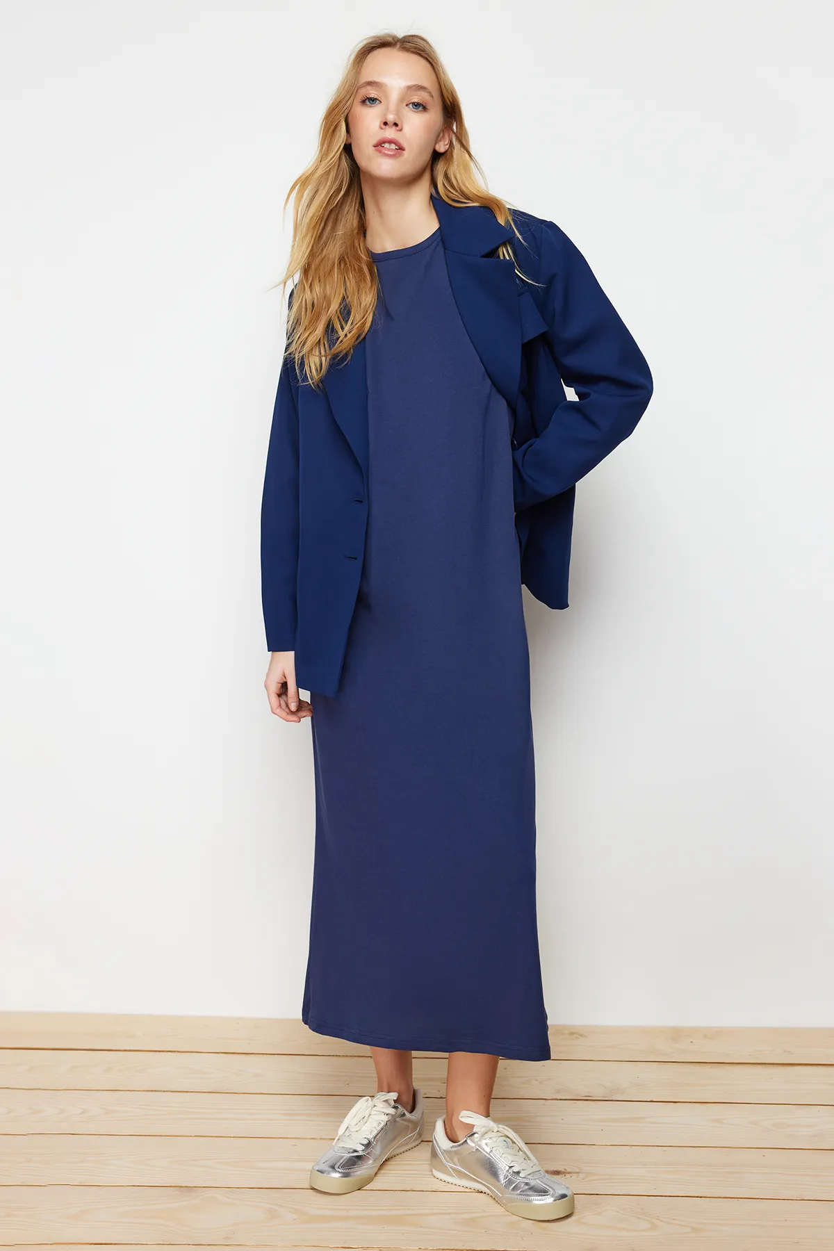 Trendyol Modest  Marineblau-Nerz, 2er-Pack Kleid mit Strickfutter aus 100 % Baumwolle TCTAW22UK0110