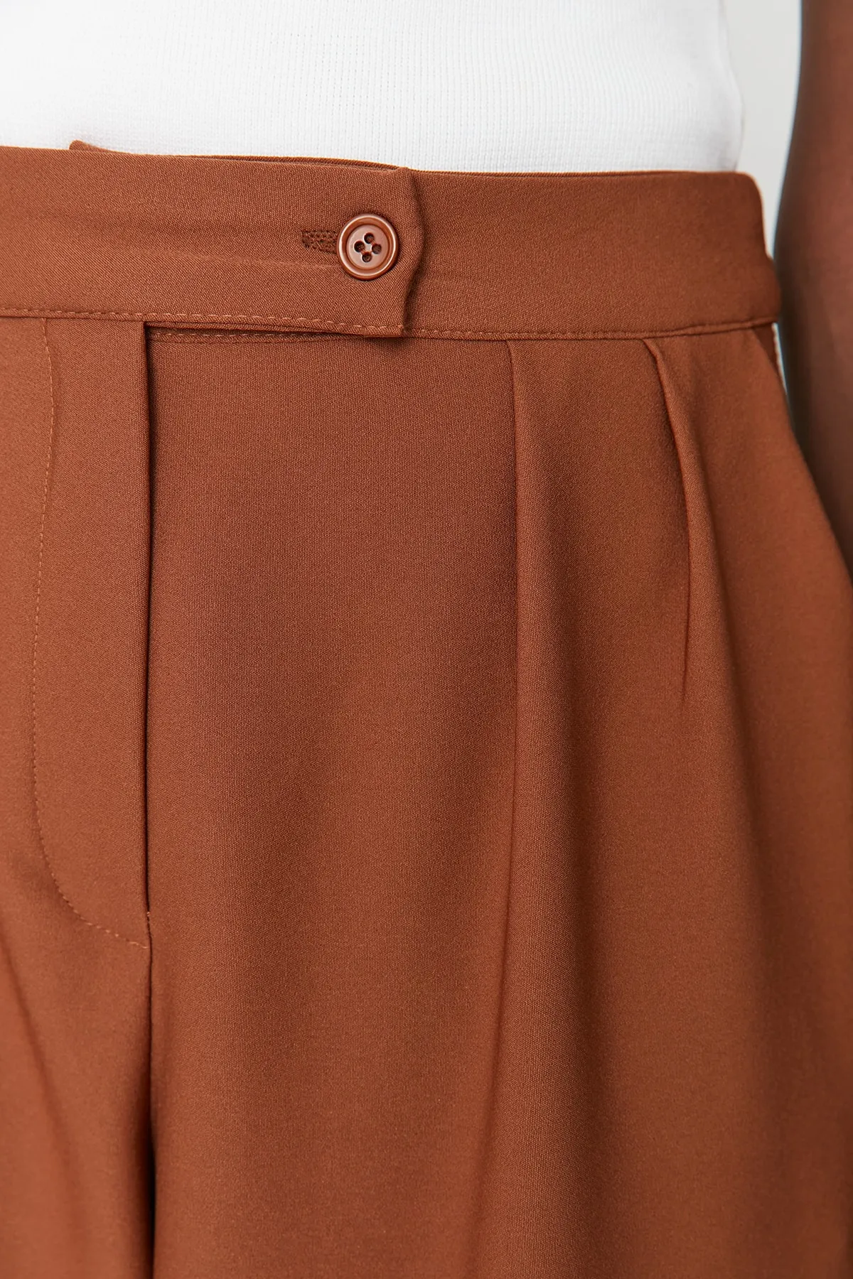 Trendyol Collection  Braune Webhose mit weitem Bein und hoher Taille TWOAW22PL0066