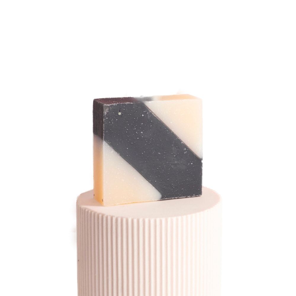 ciment DIAGONALE GRISE Savon surgras motif Diagonale grise - Fragrance citron fumé Savon solide 100g