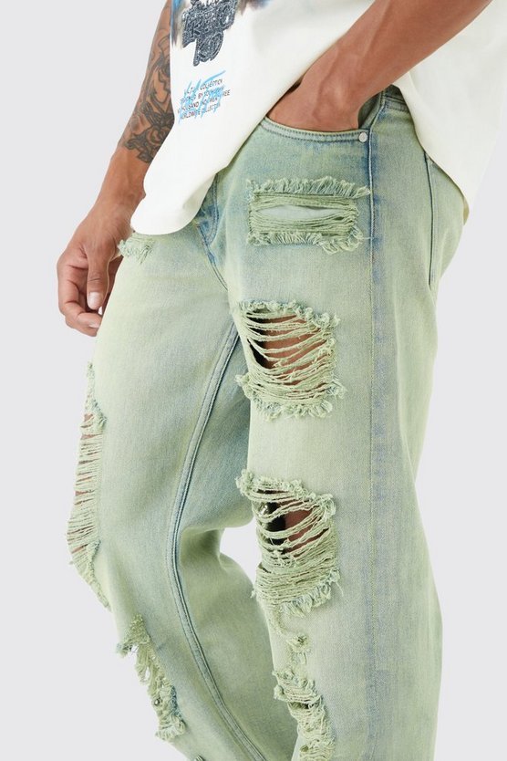 Lockere getönte Jeans mit Rissen