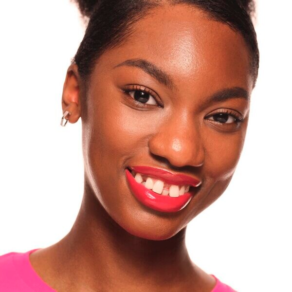 Essence Glossy Glaze 04 Red-dy for the Day High Shine rúzs 1,9g