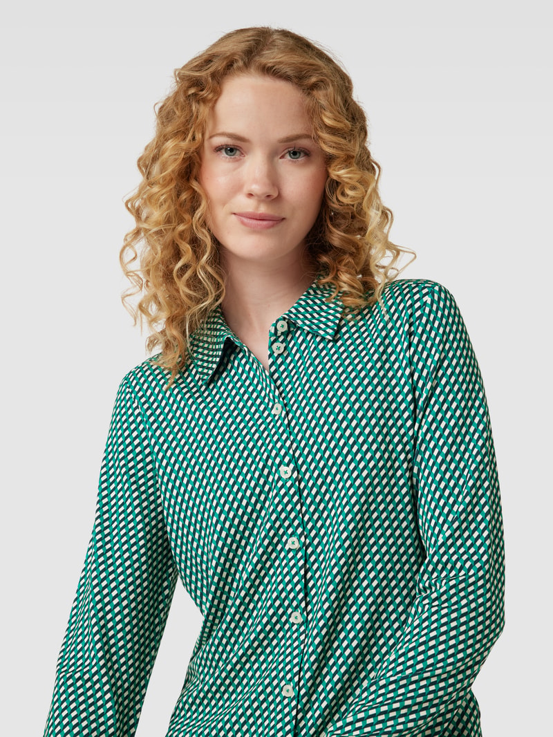 Hemdbluse aus Viskose-Elasthan-Mix mit Allover-Muster in grasgrün