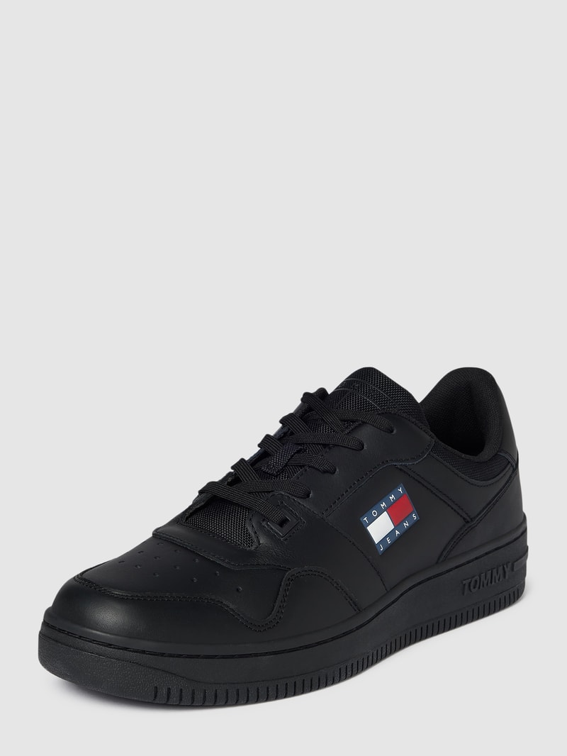 Sneaker aus Leder-Mix in schwarz