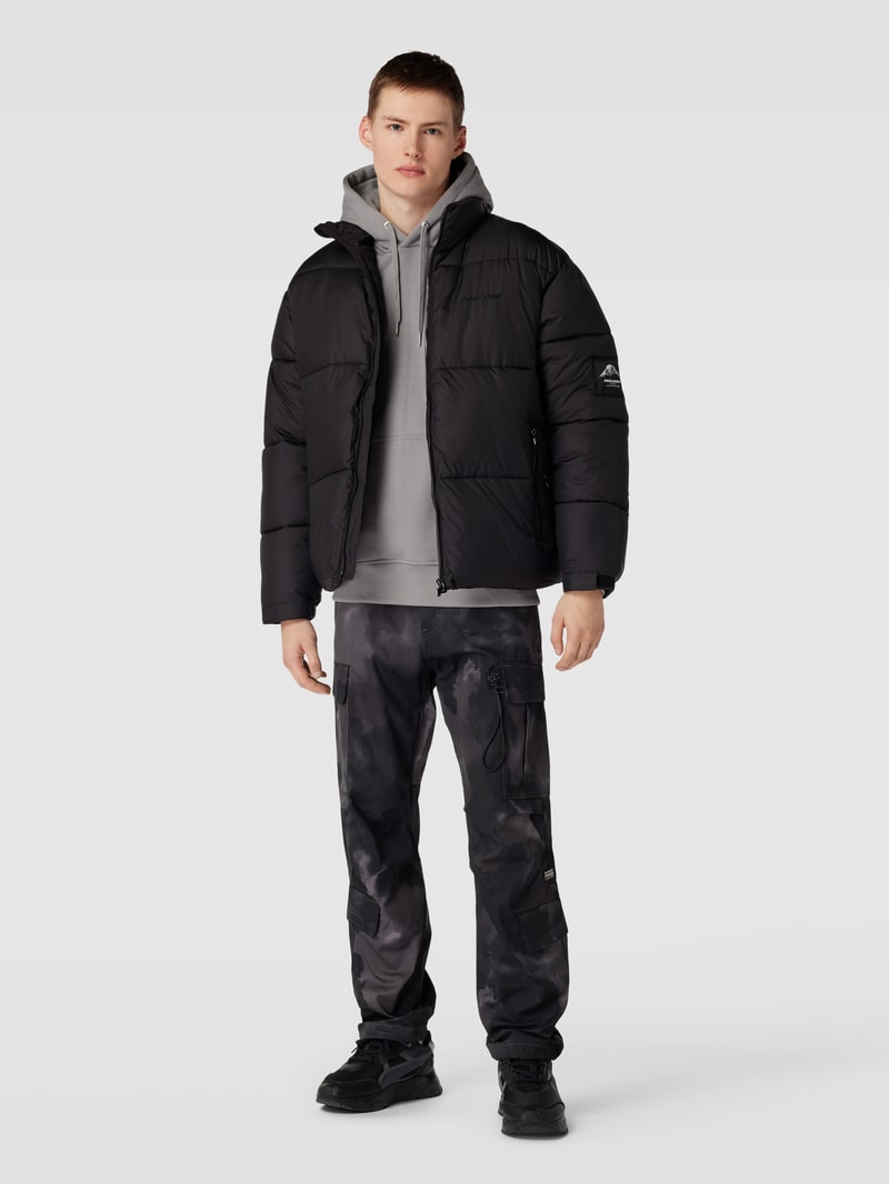 Steppjacke mit Label-Stitching Modell 'DUNCAN' in schwarz