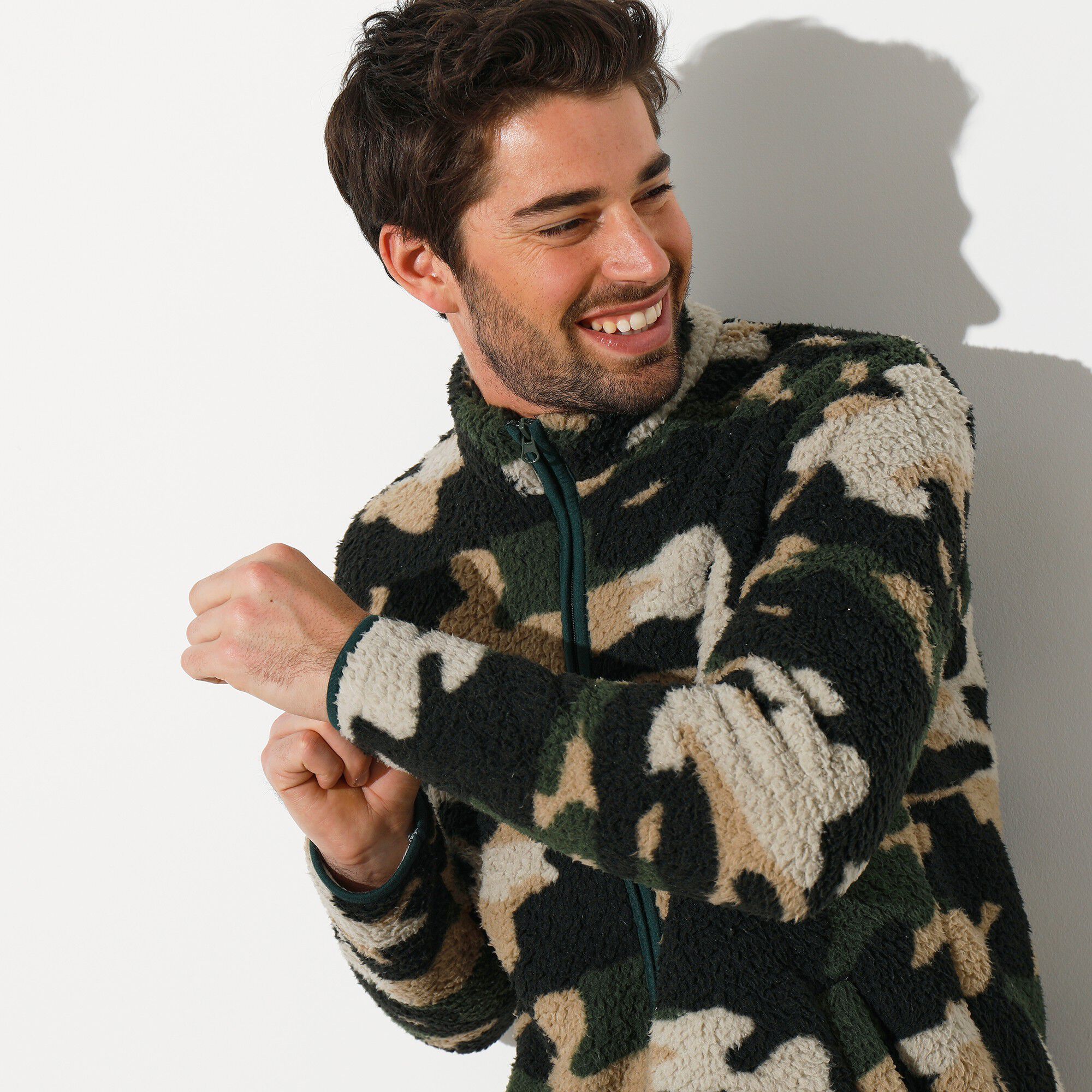Blouson zippé en polaire sherpa imprimé camouflage