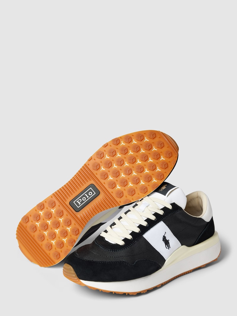 Sneaker mit Label-Details in weiß