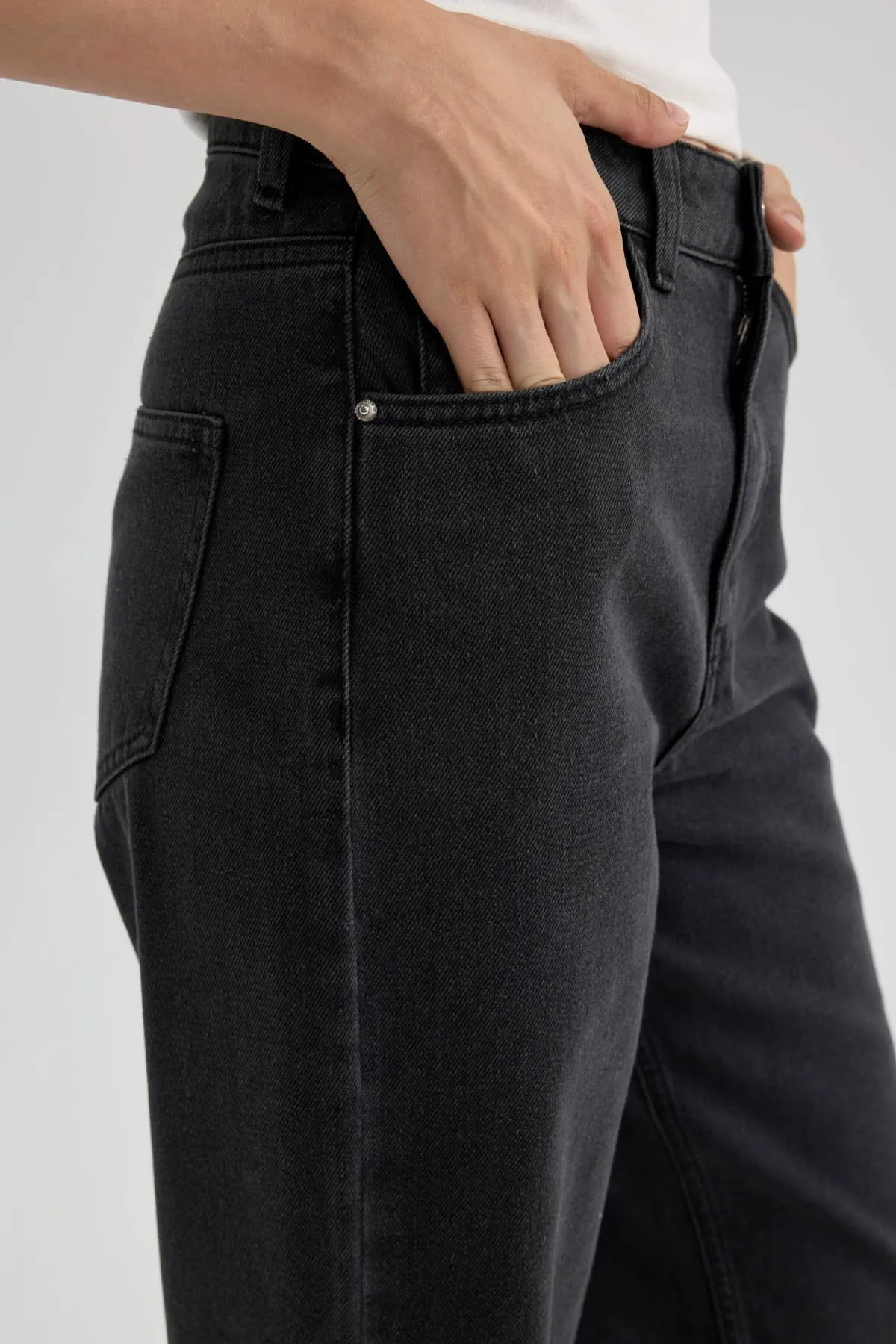DeFacto  90er Jahre Weites Bein Hohe Taille Weites Bein Lange Jeanshose A8193ax23wn