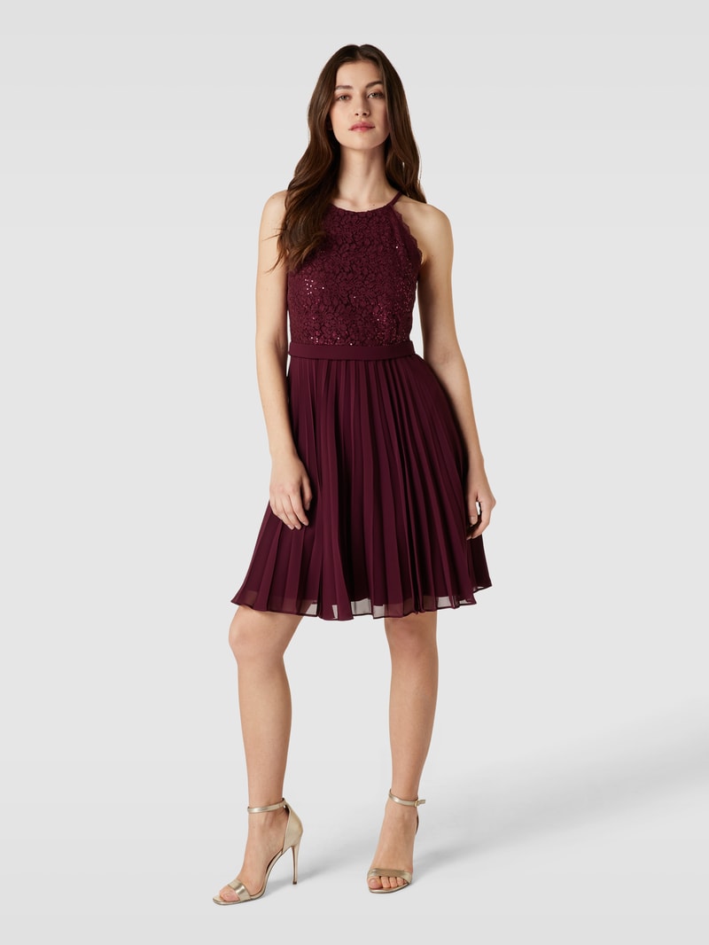 Cocktailkleid mit Plisseefalten in bordeaux rot