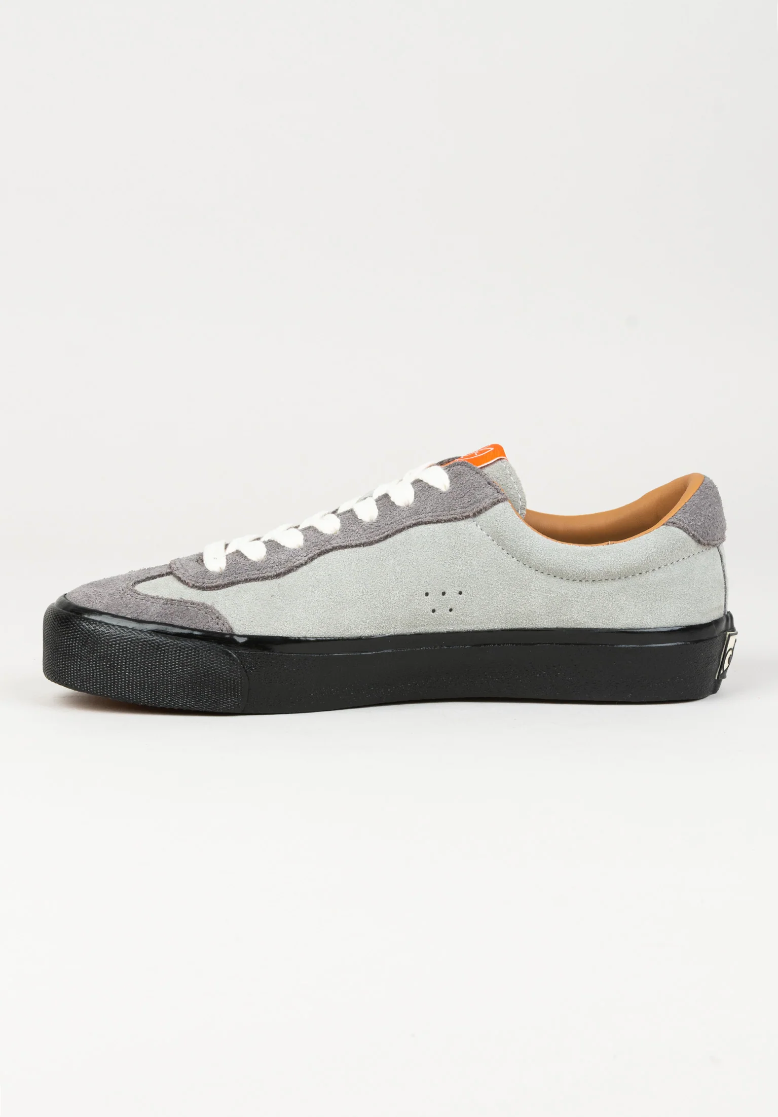 VM004 Milic Suede