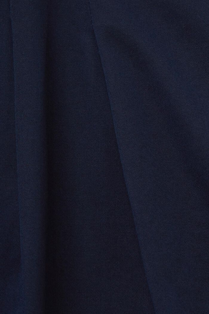 Pants woven