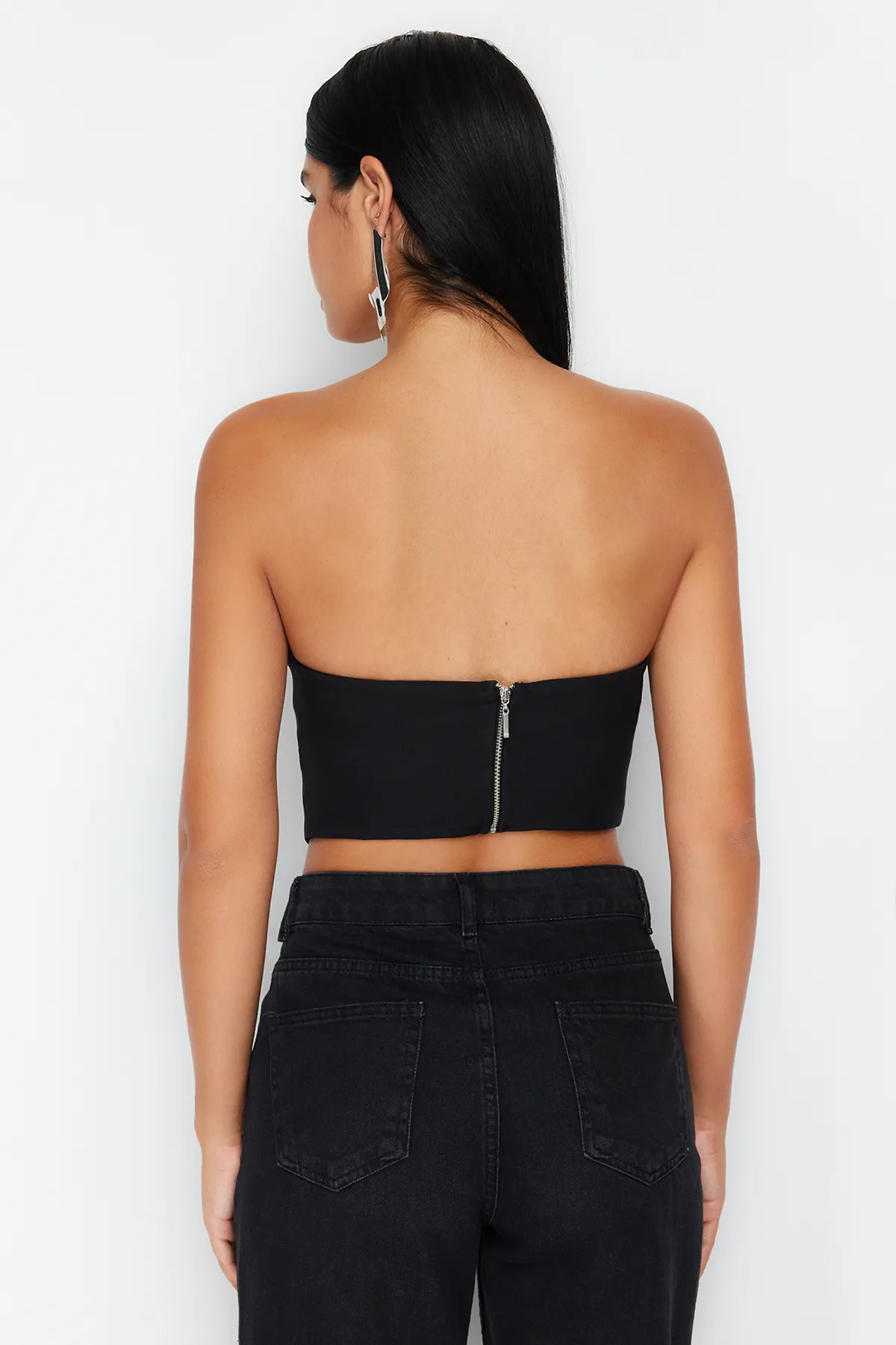 Trendyol Collection  Schwarzes, gewebtes, glänzendes Strass-Korsett mit detailliertem Bustier TPRSS24BS00023