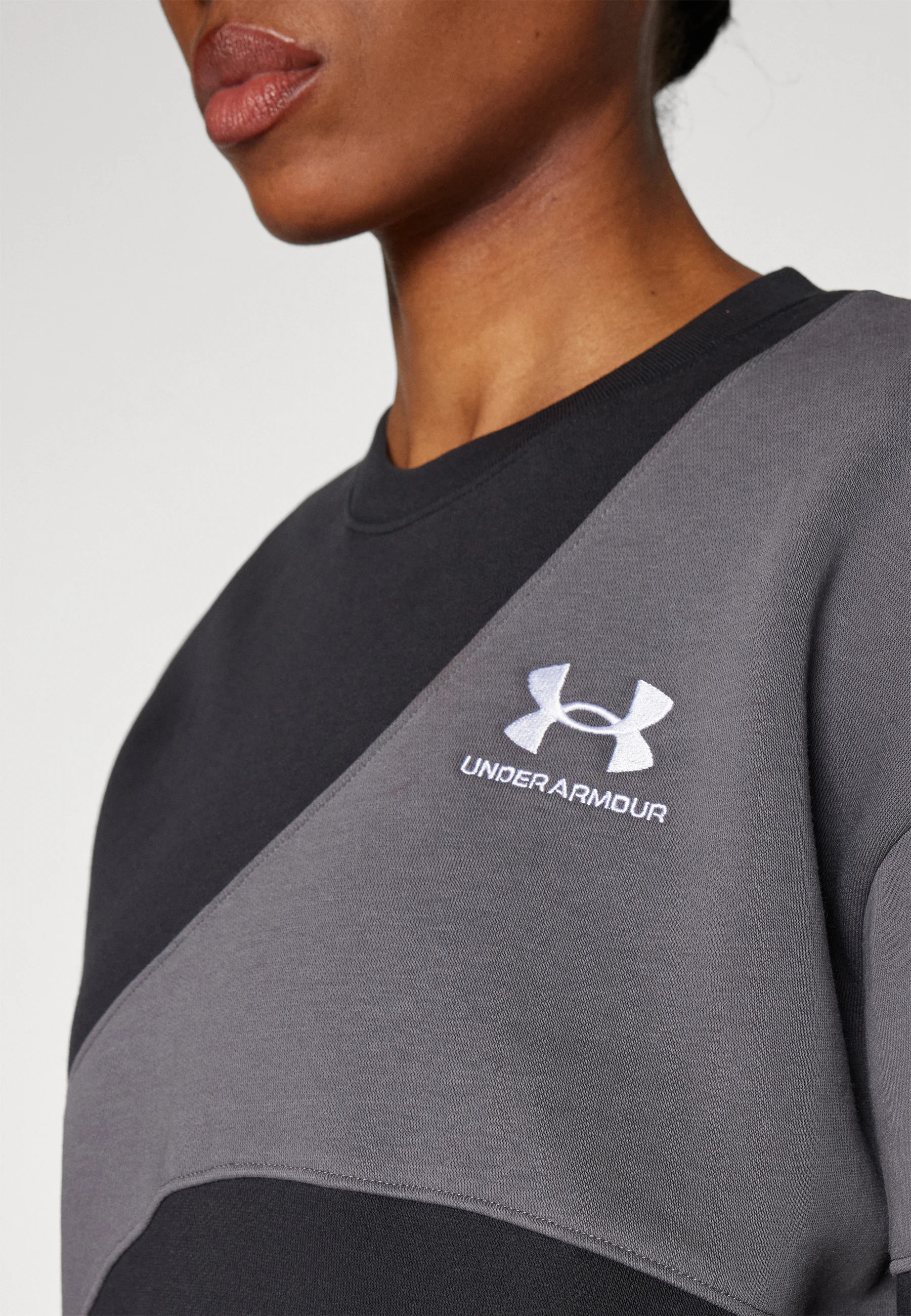 Sudadera Under Armour Essential Crop Crew