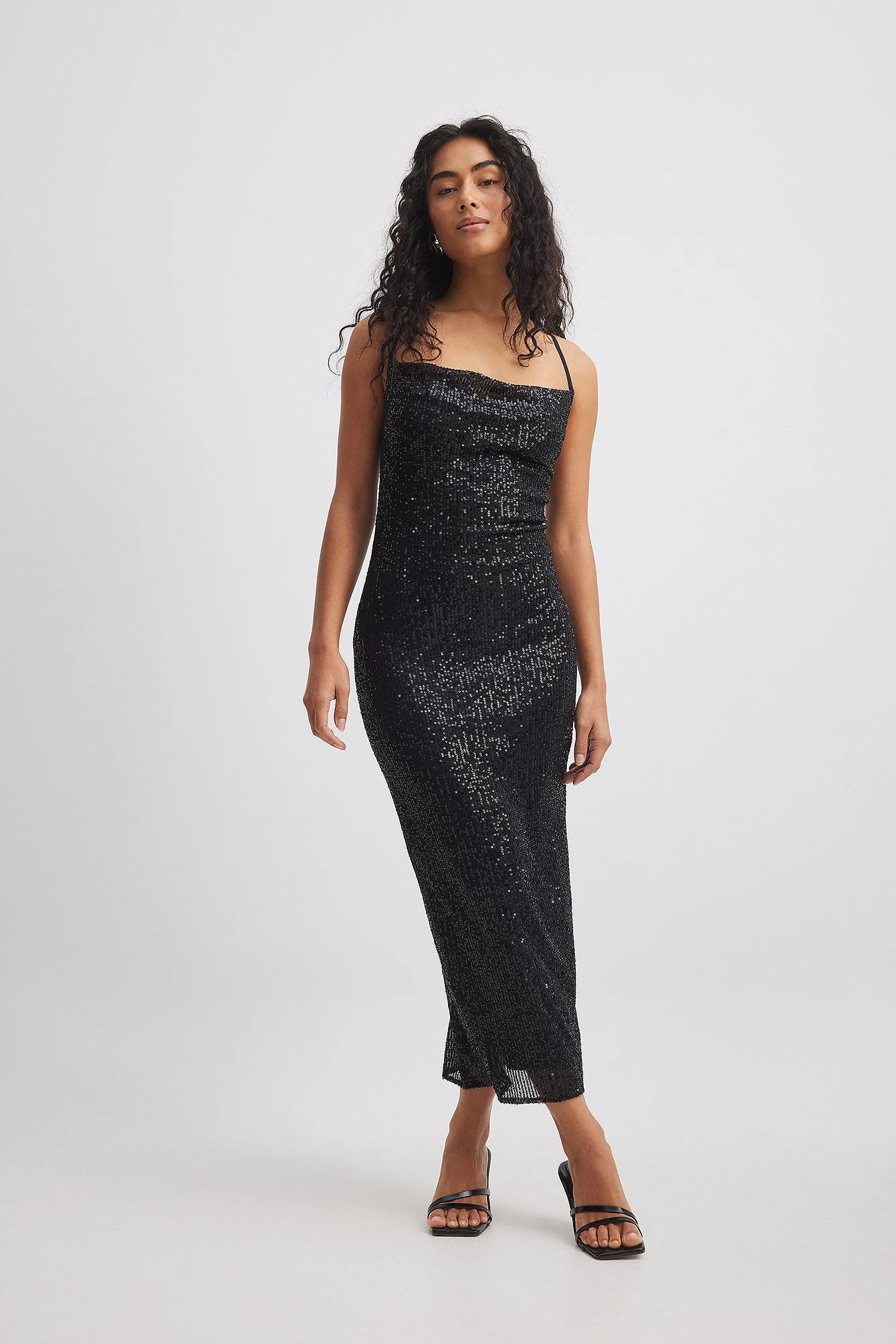Midikleid mit Pailletten