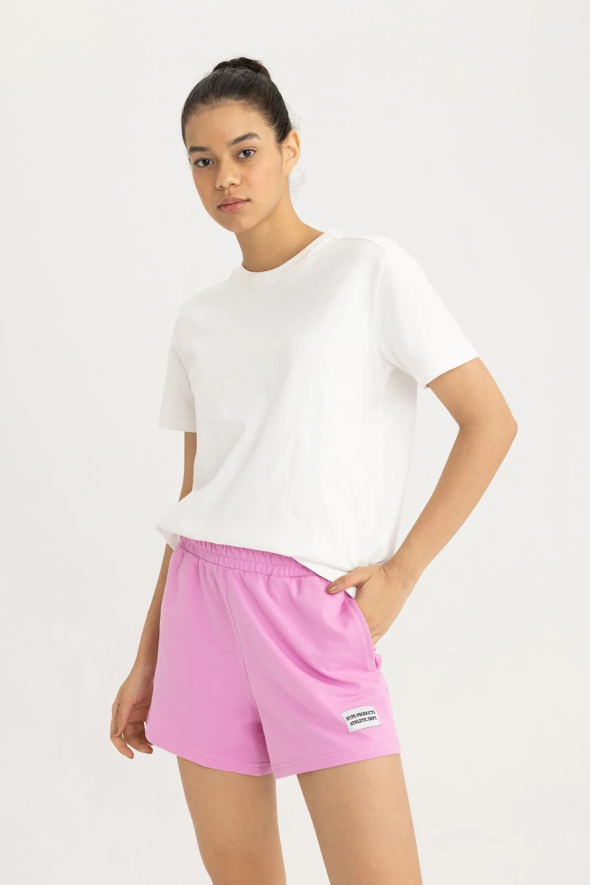 DeFacto  Kurze Sporthose - Rosa - Mittlerer Bund