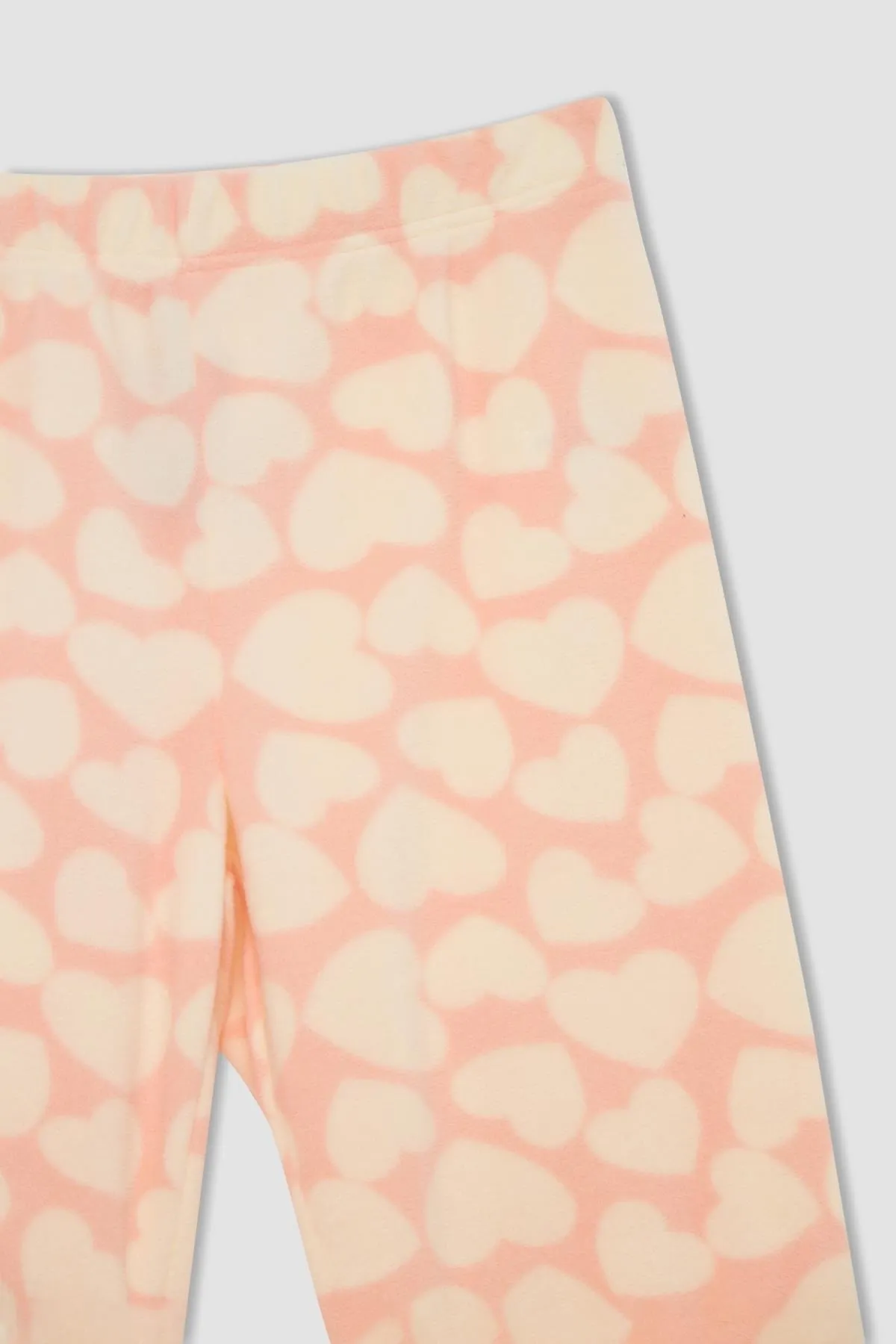 DeFacto  Fall In Love Polar-Pyjamahose mit normaler Passform und Herzmuster