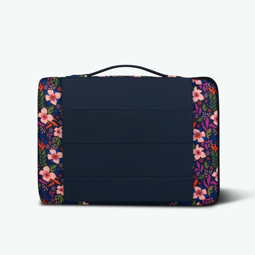 City 15/16 inch blue laptop sleeve