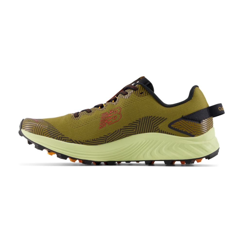 New Balance FuelCell Summit Unknown v4 MTUNKNW4 / grün