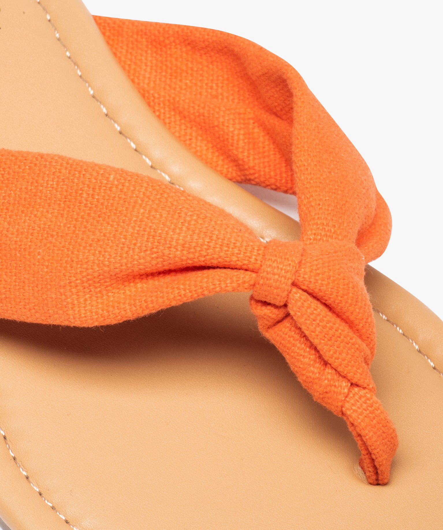 Tongs femme à talon plat et bride en toile drapée orange | GEMO
