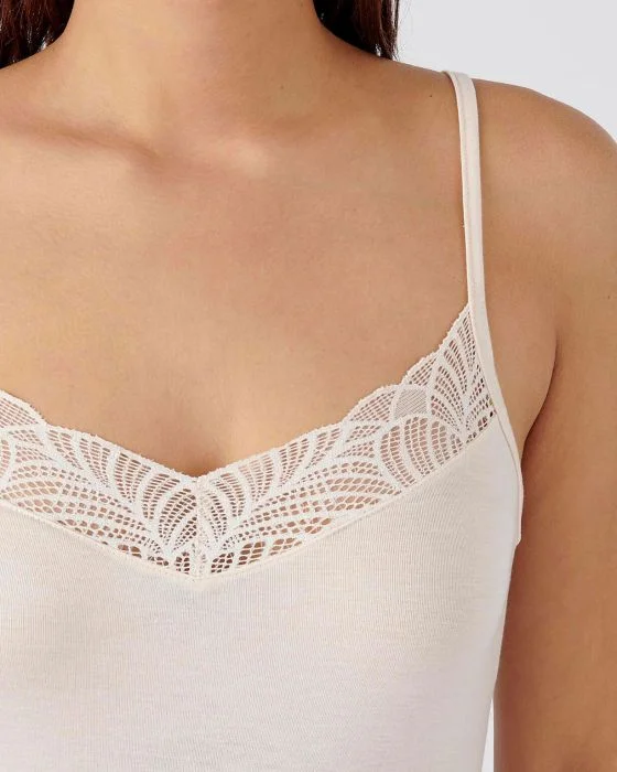 Body orné de dentelle, invisible Thermolactyl