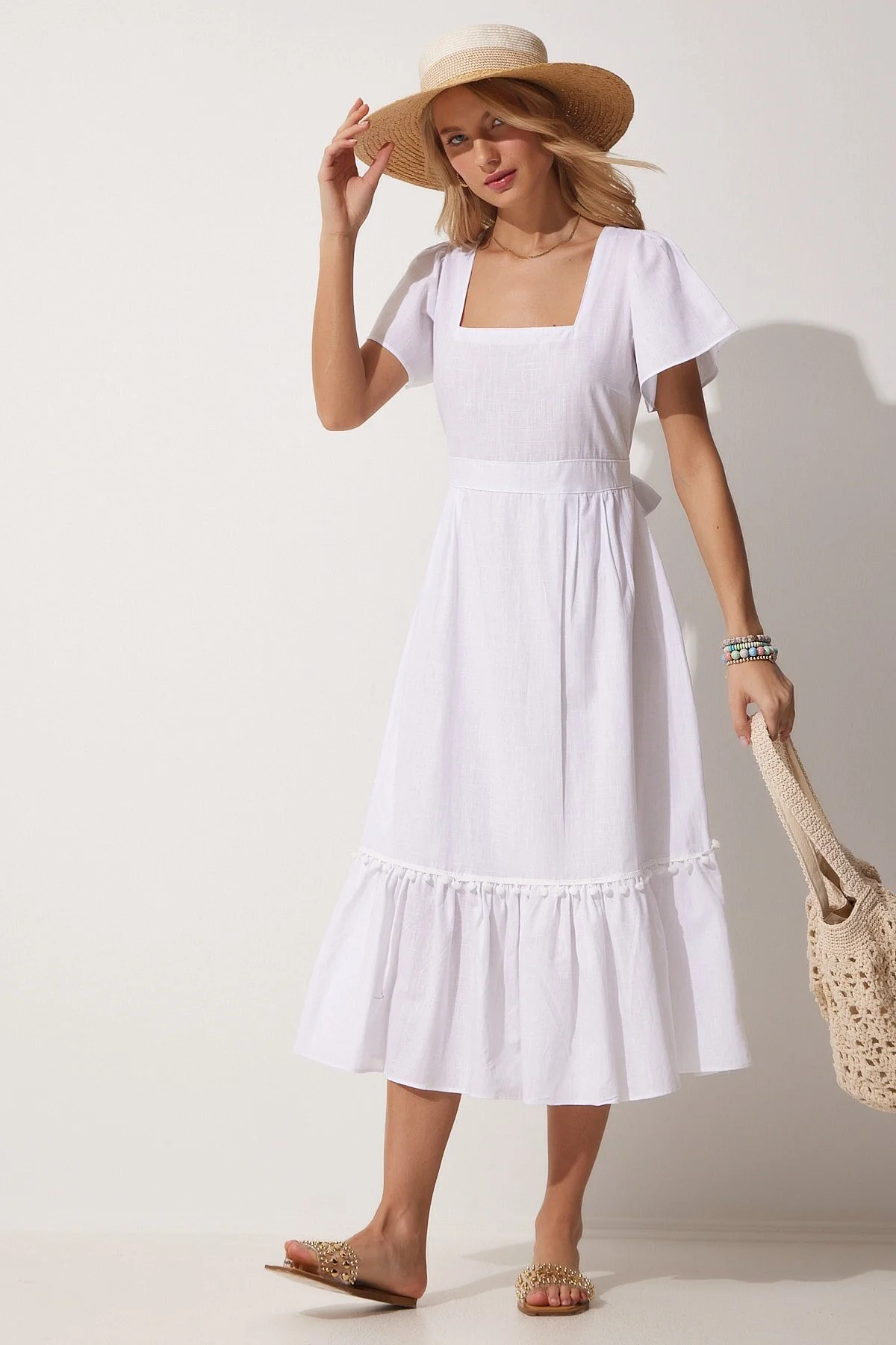 Happiness İstanbul  Weißes Leinenkleid mit quadratischem Kragen für Damen JH00046