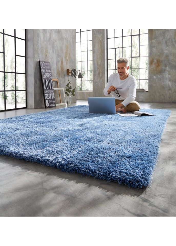 Hochflor Teppich mit besonders dichtem Flor