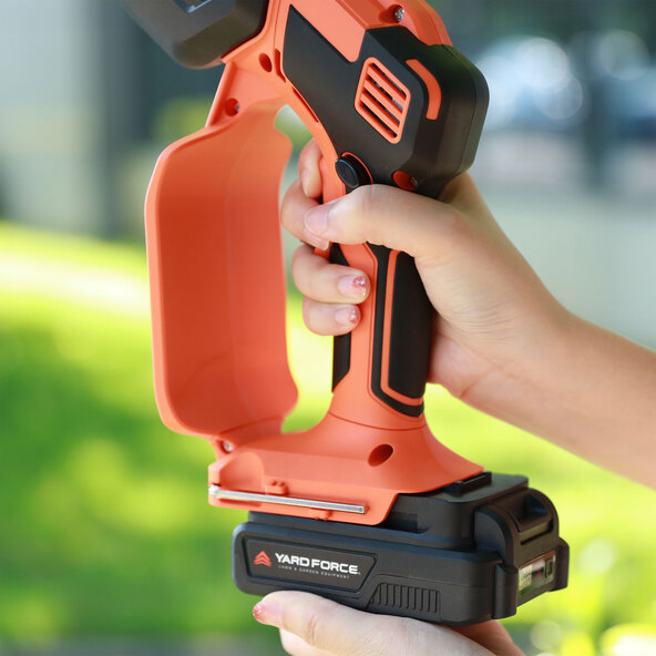 20 V Akku-Einhand-Kettensäge LS C13A, inkl. Koffer und Ersatzkette