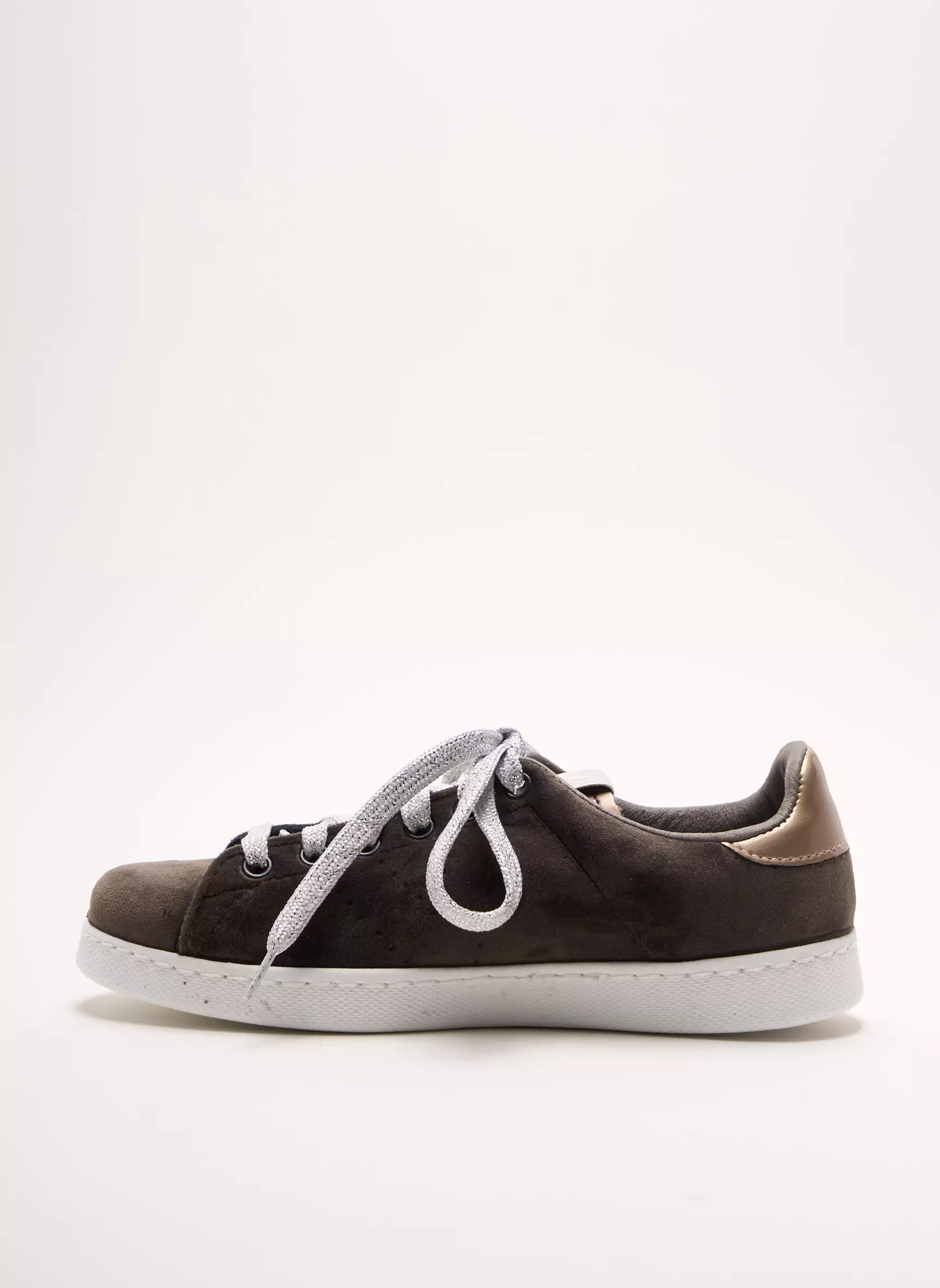 Victoria Baskets Femme couleur gris