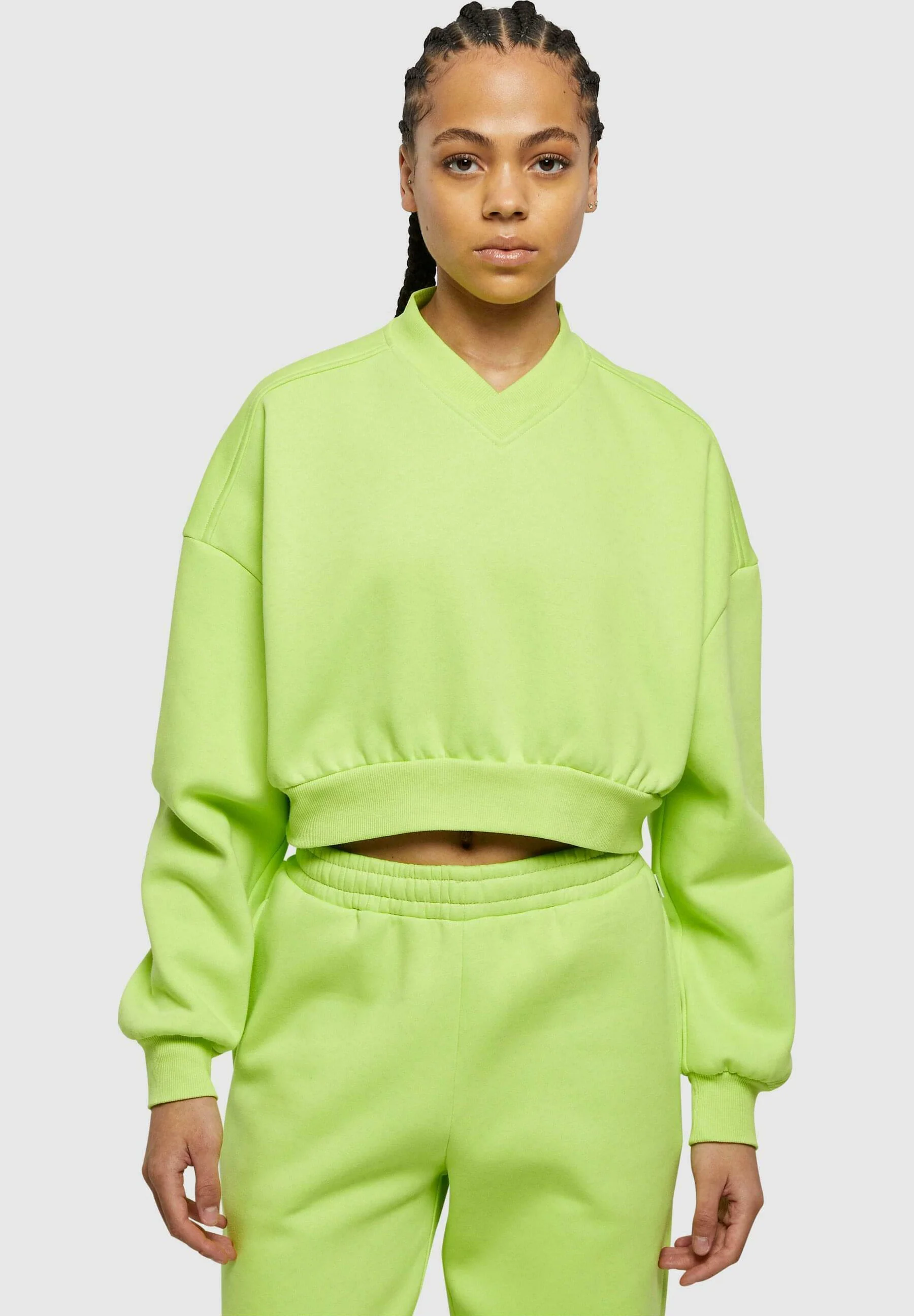 Sudadera Urban Classics con cuello en V recortado
