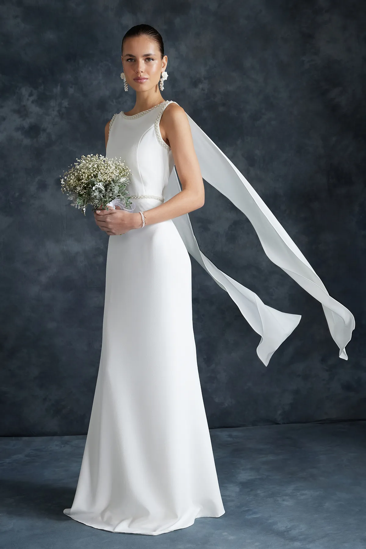 Trendyol Collection  Weißes Braut-Hochzeits-/Nikah-langes Abendkleid mit Perlendetails TPRSS24AE00043