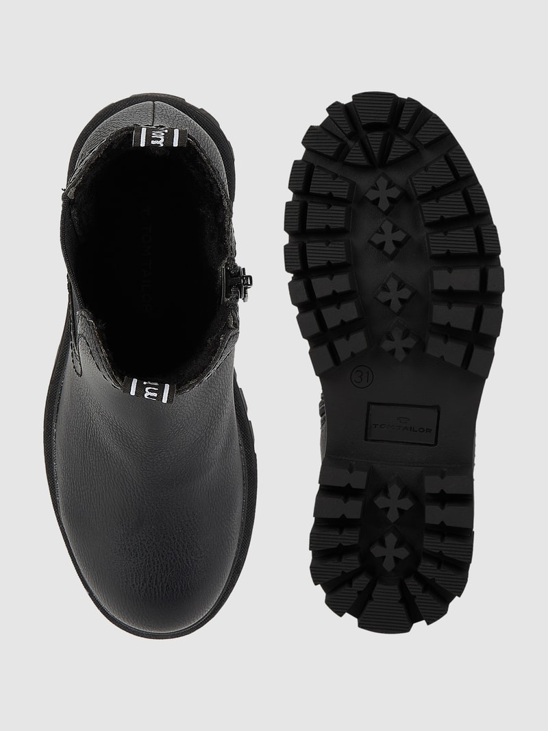Boots in Leder-Optik in schwarz