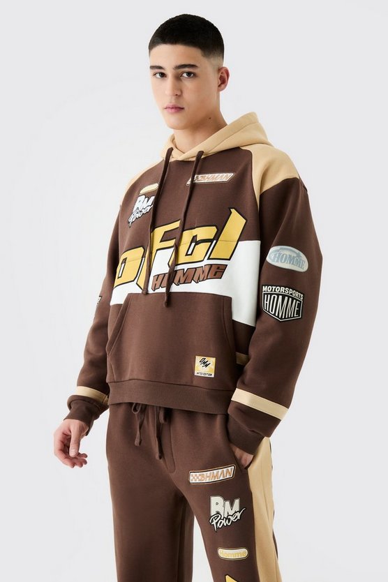 Kastiger Oversize Trainingsanzug mit Applikation und Kapuze