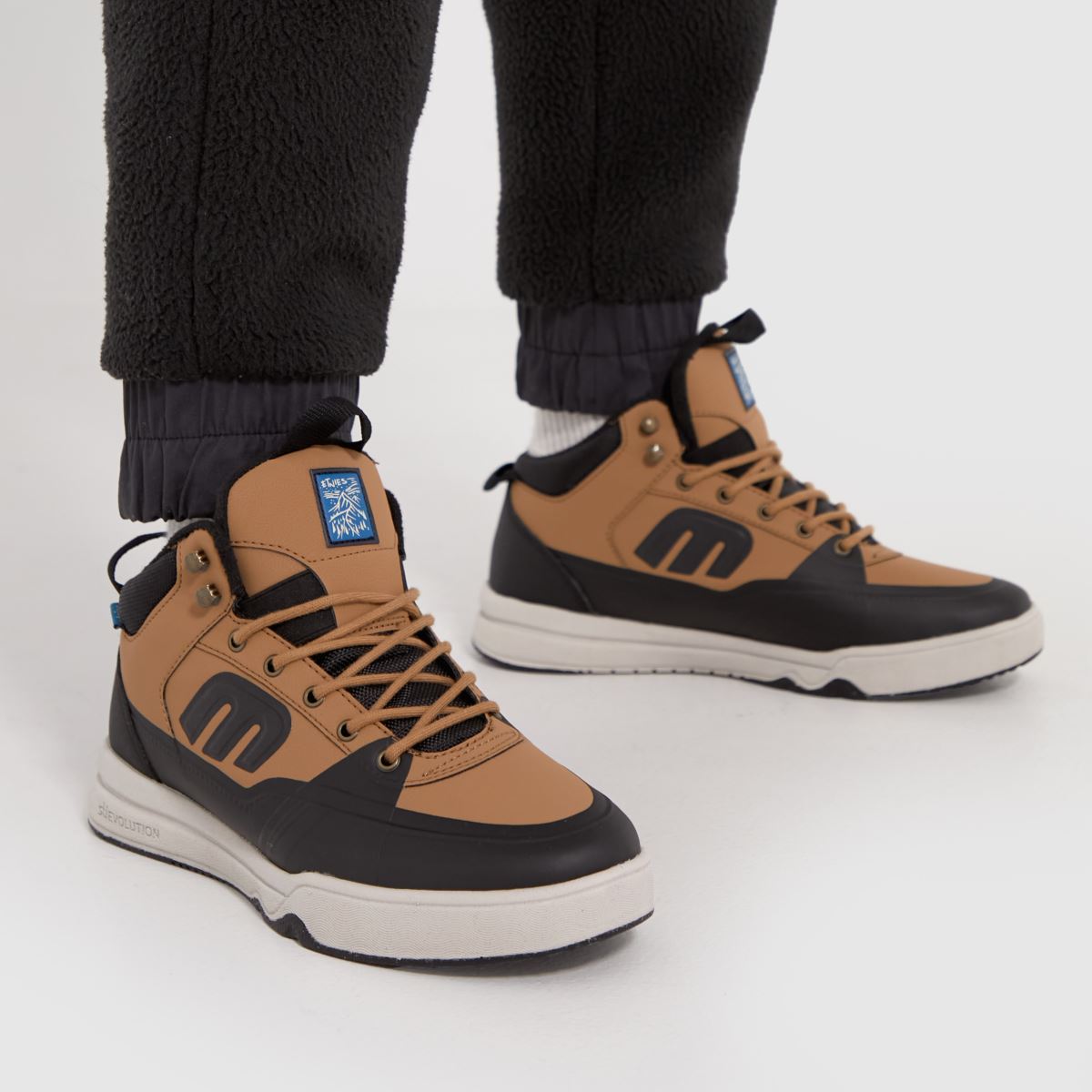 Etnies – Jones MTW – Bruna och svarta träningsskor