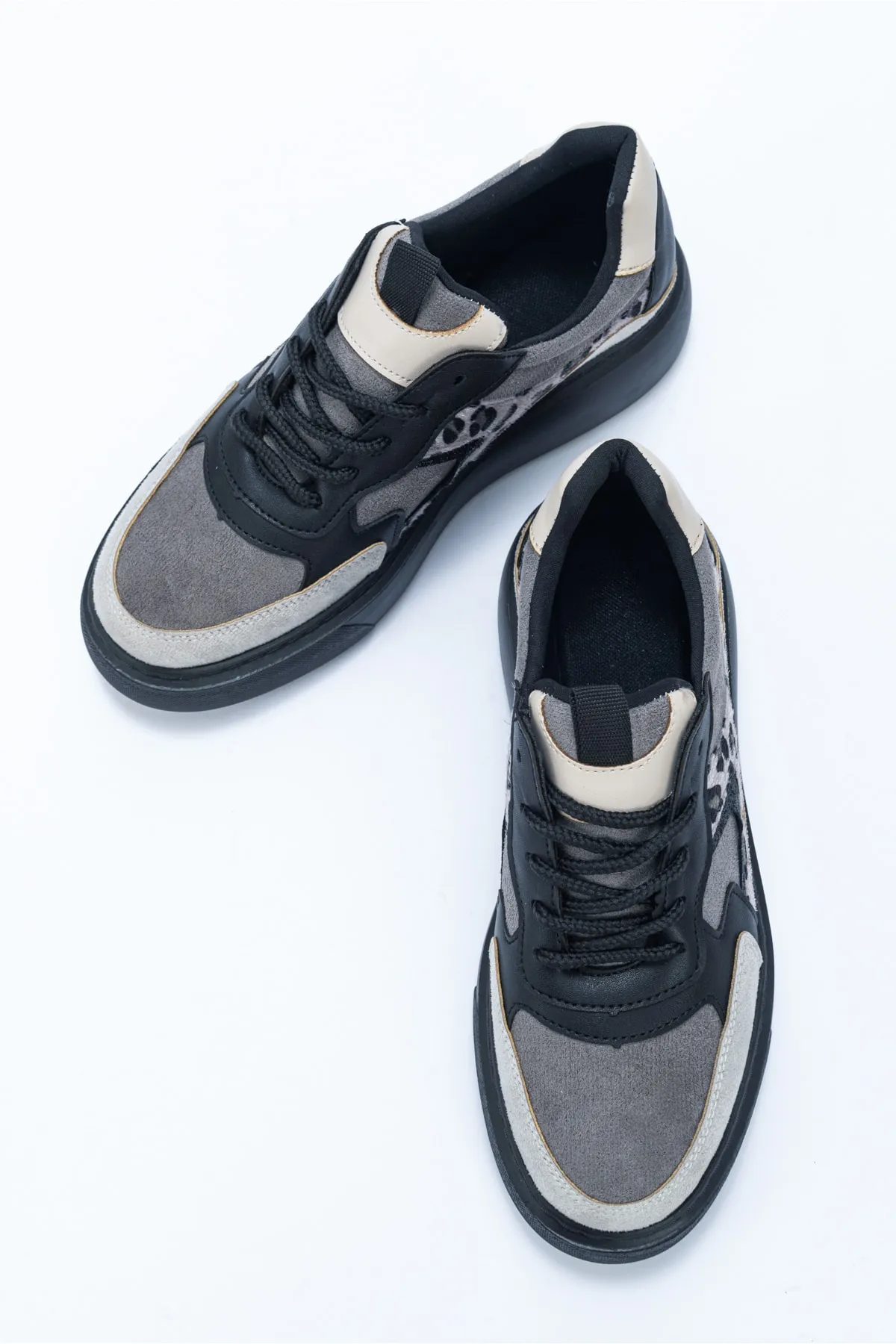 LuviShoes  Aere Ice-schwarze Damen-Sportschuhe