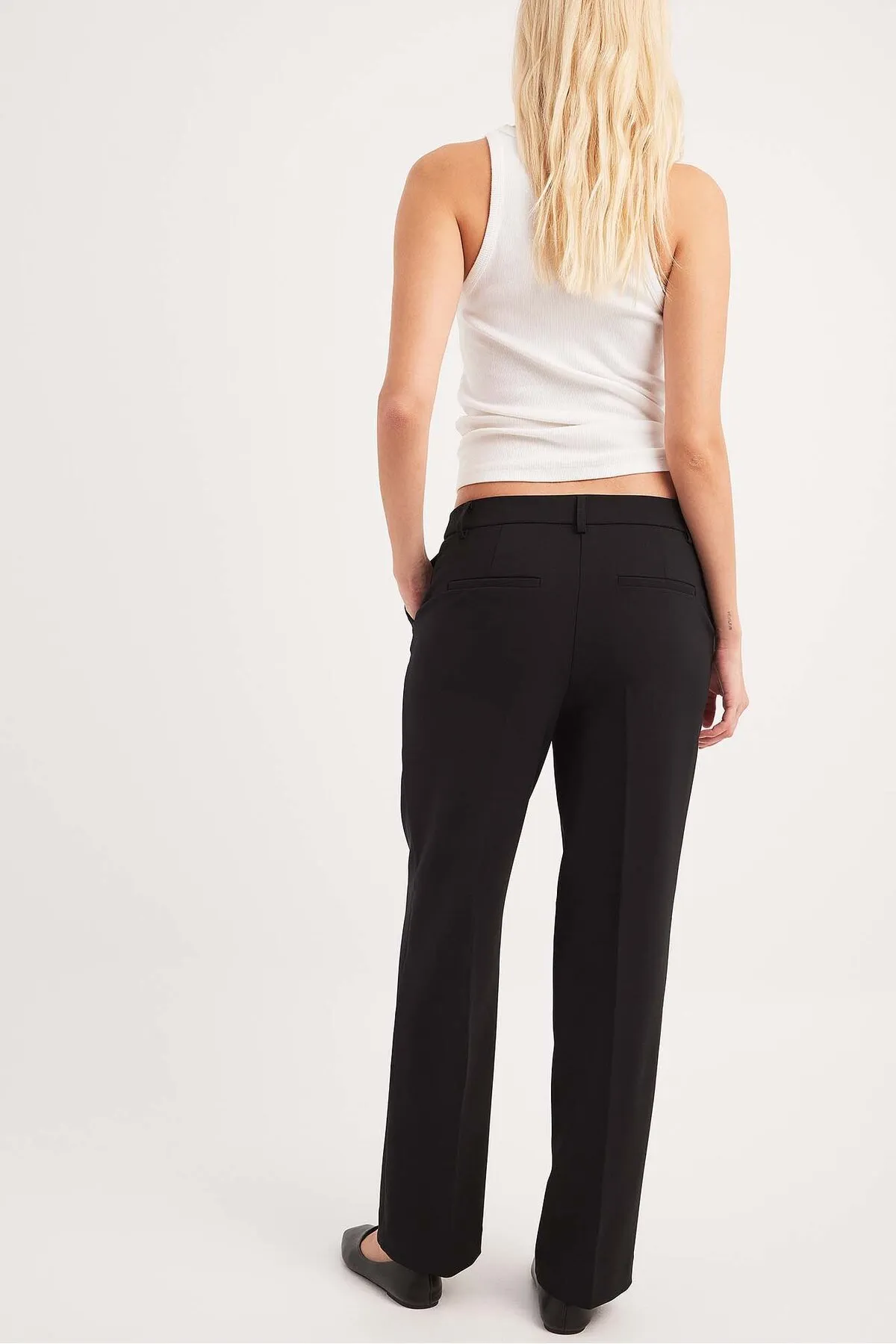 NA-KD  Hose - Schwarz - Straight