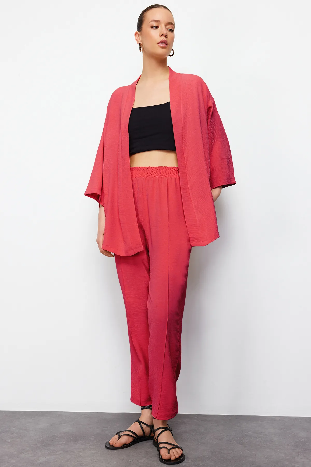 Trendyol Collection  Fuchsia gewebtes Kimono-Hosen-Ober- und Unterteil-Set TWOSS24AU00037