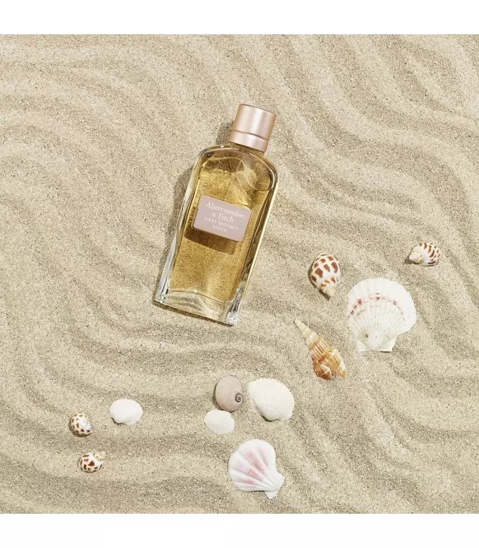 FIRST INSTINCT SHEER Eau de Parfum