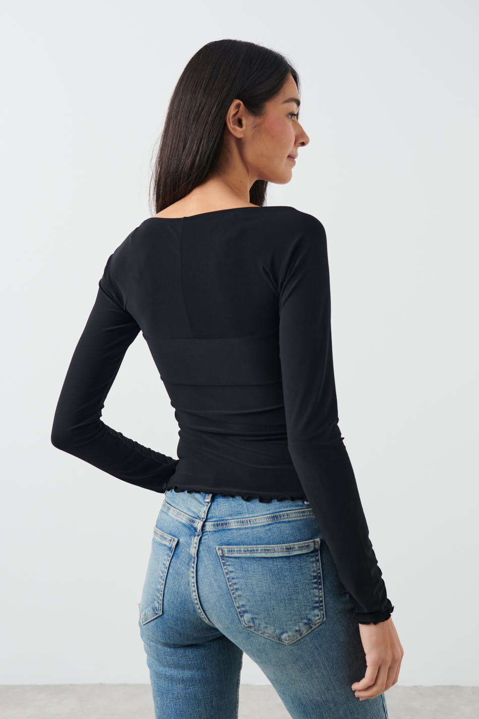 Bow detail top
