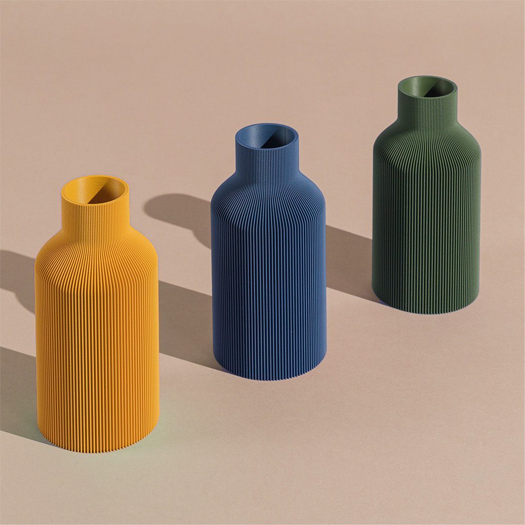 Dennismaass. Dekovase FLASCHE, 3D Druck, wundervolle Rillen-Optik, für Blumen aller Art, dekorative Vase aus dem 3D Drucker
