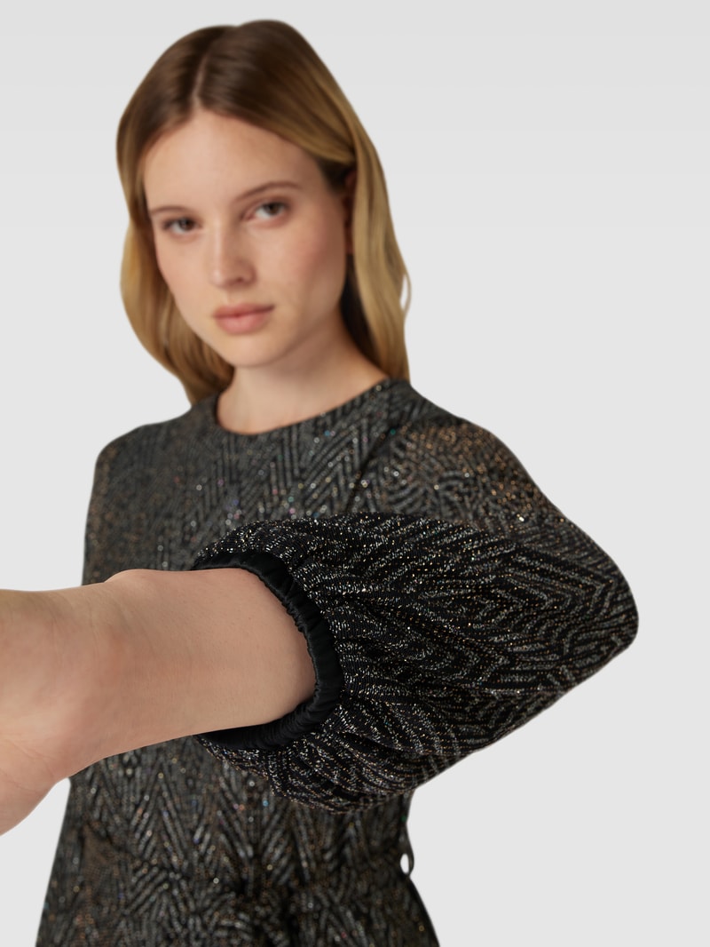 Knielanges Kleid mit Bindegürtel in silber