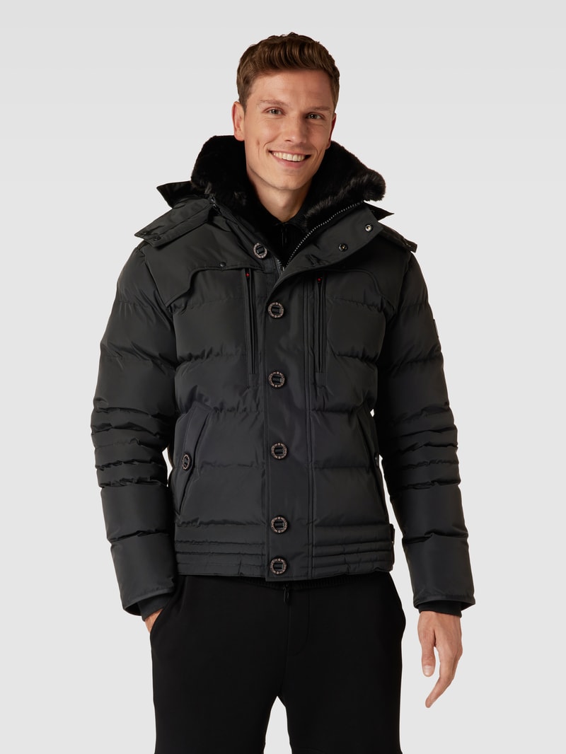 Steppjacke mit Reißverschlusstaschen in schwarz