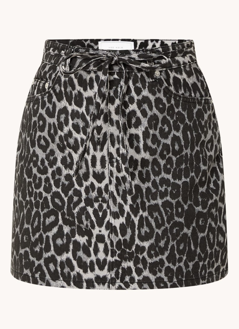 Neo Noir  Henrietta mini spijkerrok met panterprint en strikceintuur